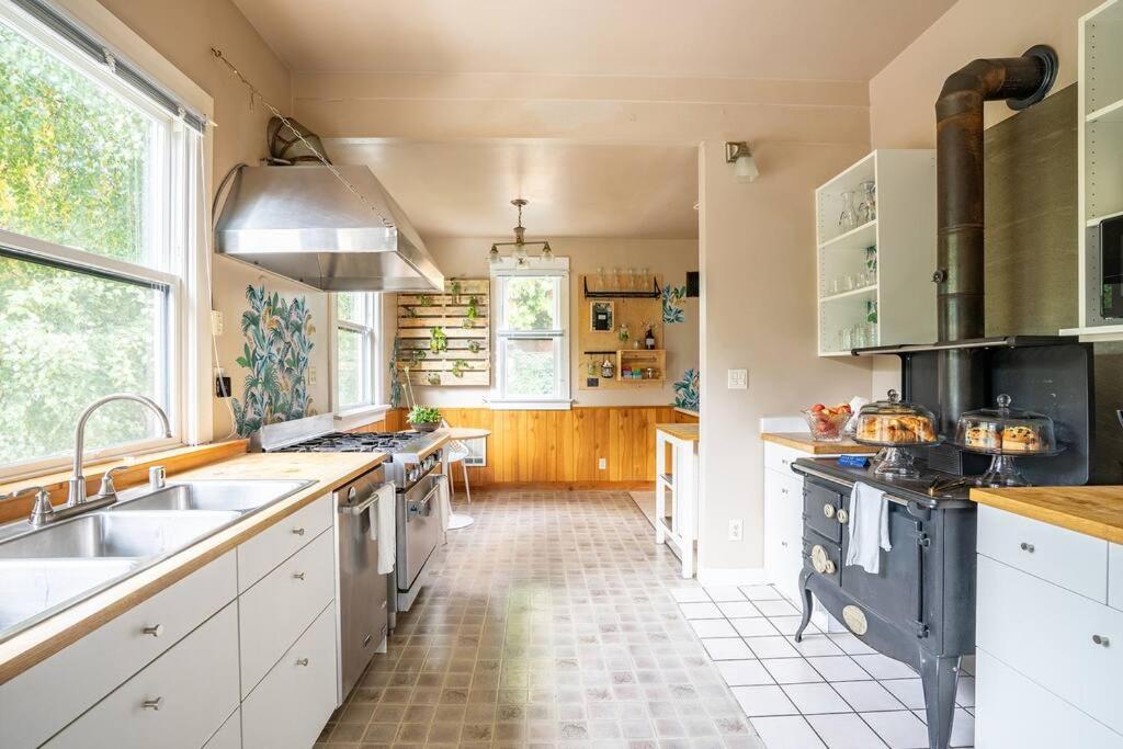 Charming In Capitol Hill - Foxglove Rm 2 *