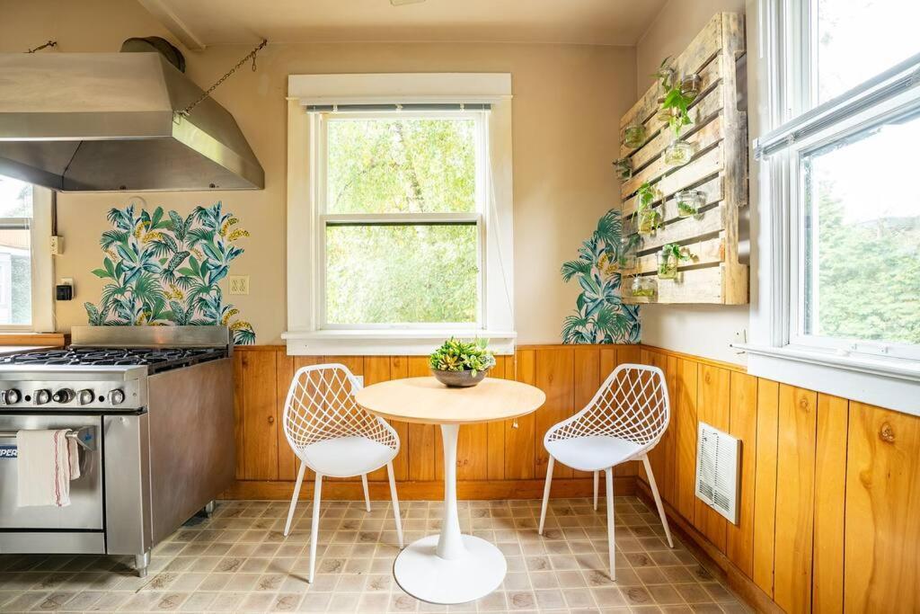 Charming In Capitol Hill - Foxglove Rm 2 Seattle