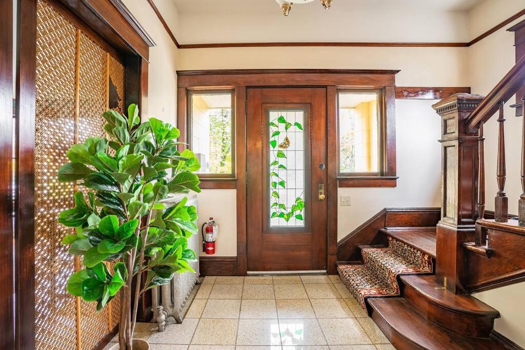Holiday home Charming In Capitol Hill - Foxglove Rm 2 *